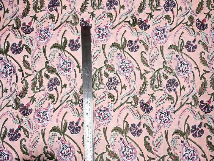 green paisley design pattern