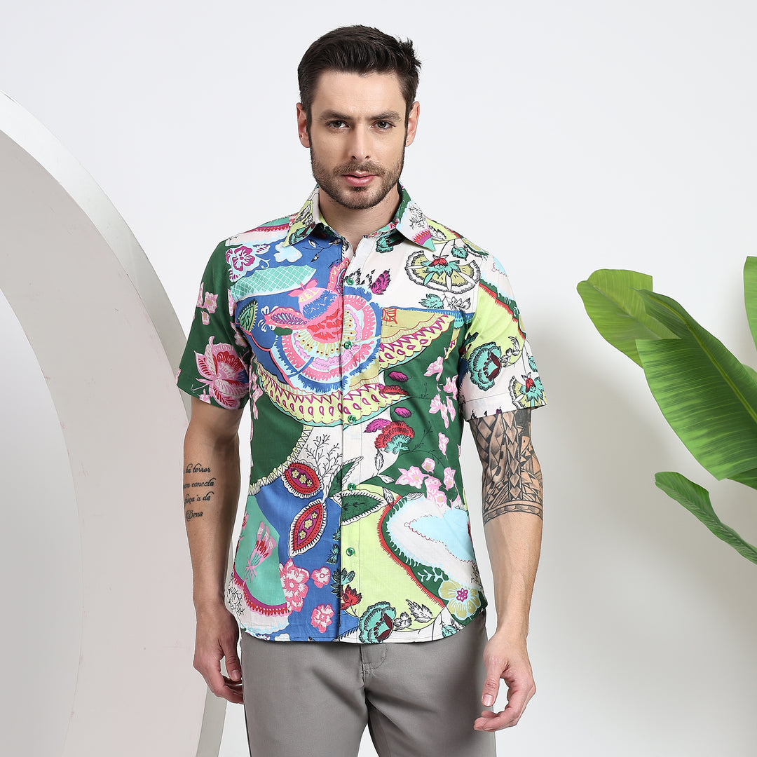 Men’s short sleeve resort shirt with a tropical print, perfect for vacations