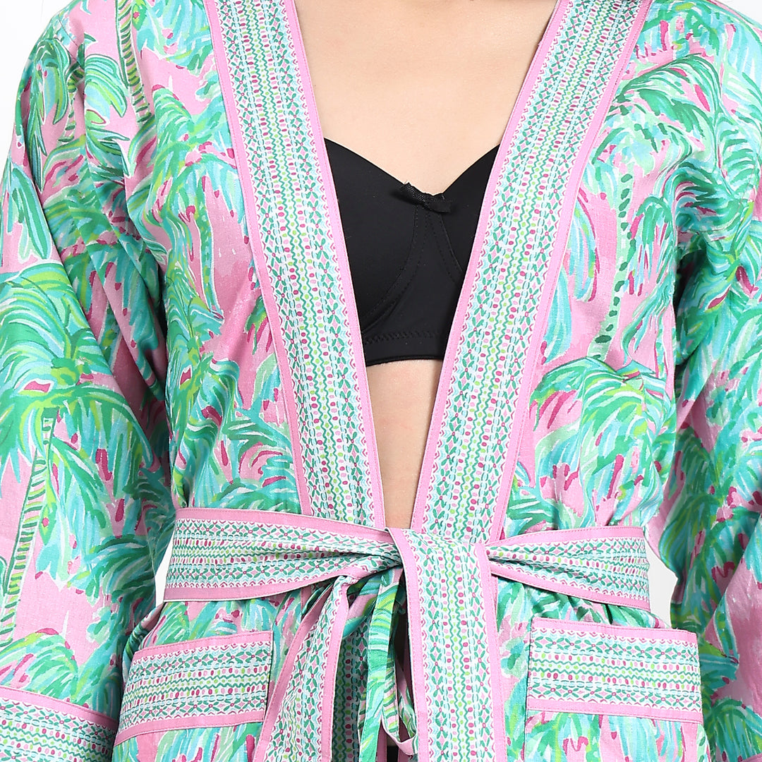 Belted kimono in a plus size with front pockets and palm print