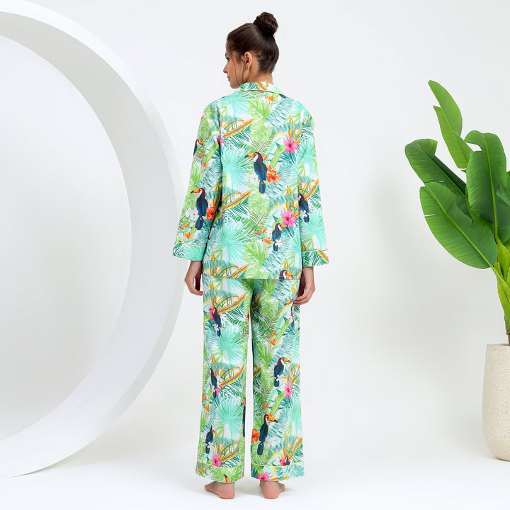 functional-side-pocket-detail-on-green-cotton-pajama-pants
