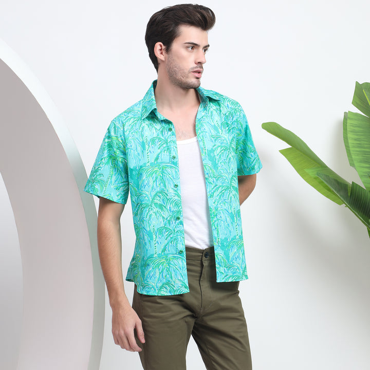 Casual blue Hawaiian beach shirt for men, ideal for vacation wear