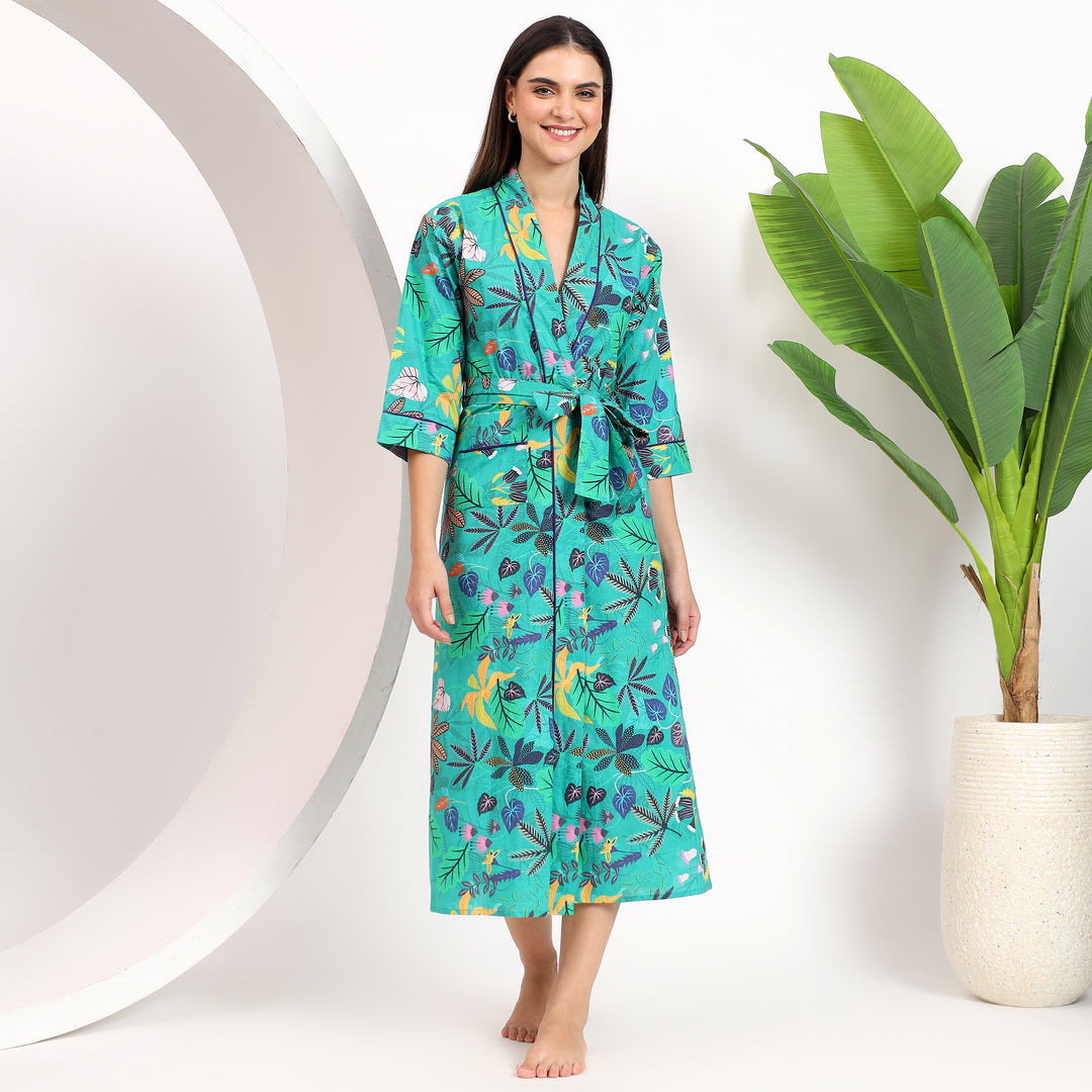 Elegant long floral robe, perfect for home relaxation or sleepwear