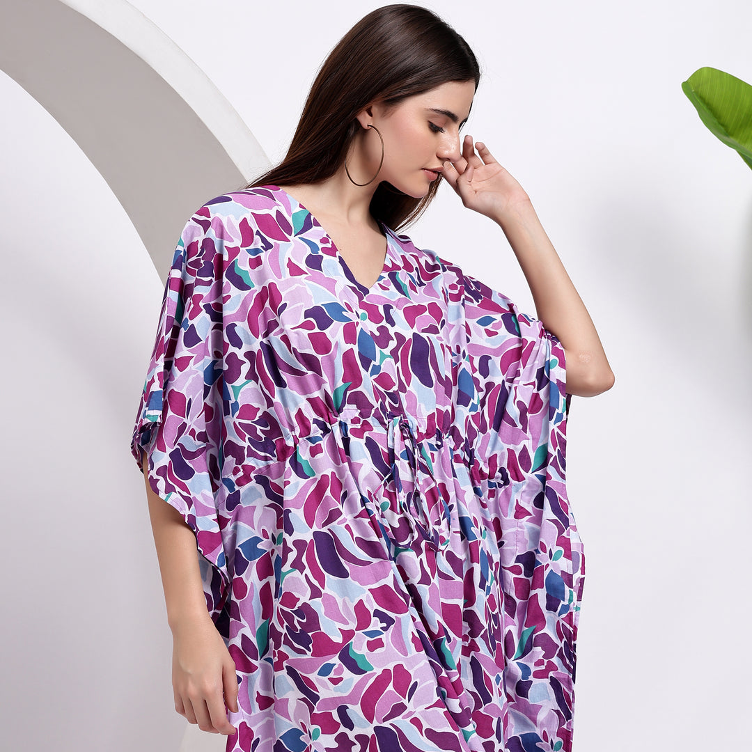 Lightweight maternity caftan