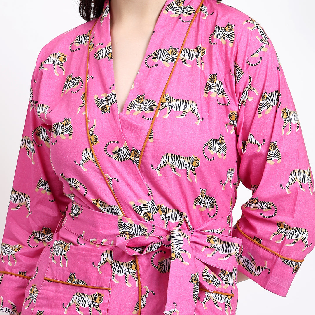 Soft cotton dressing gown with a fierce animal print