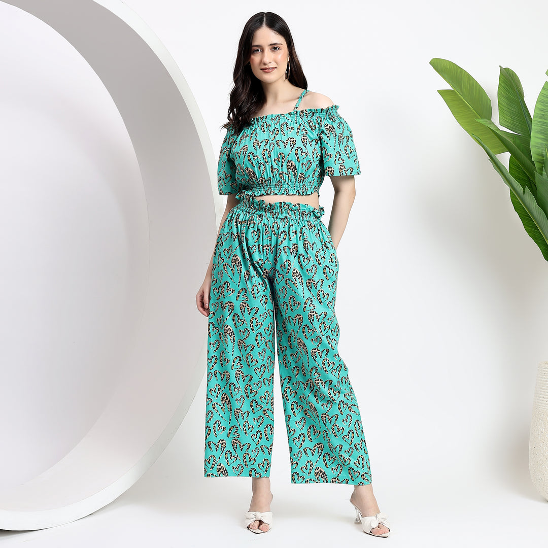 Off-shoulder top and wide-leg pants, perfect for a casual day out