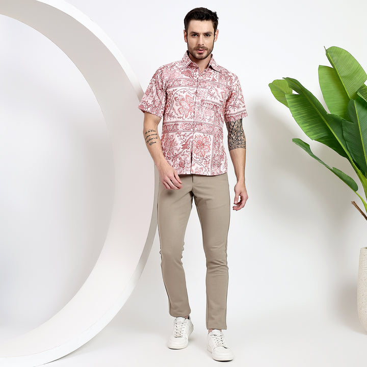 Perfect for casual wear, this men’s printed cotton shirt pairs with jeans or chinos