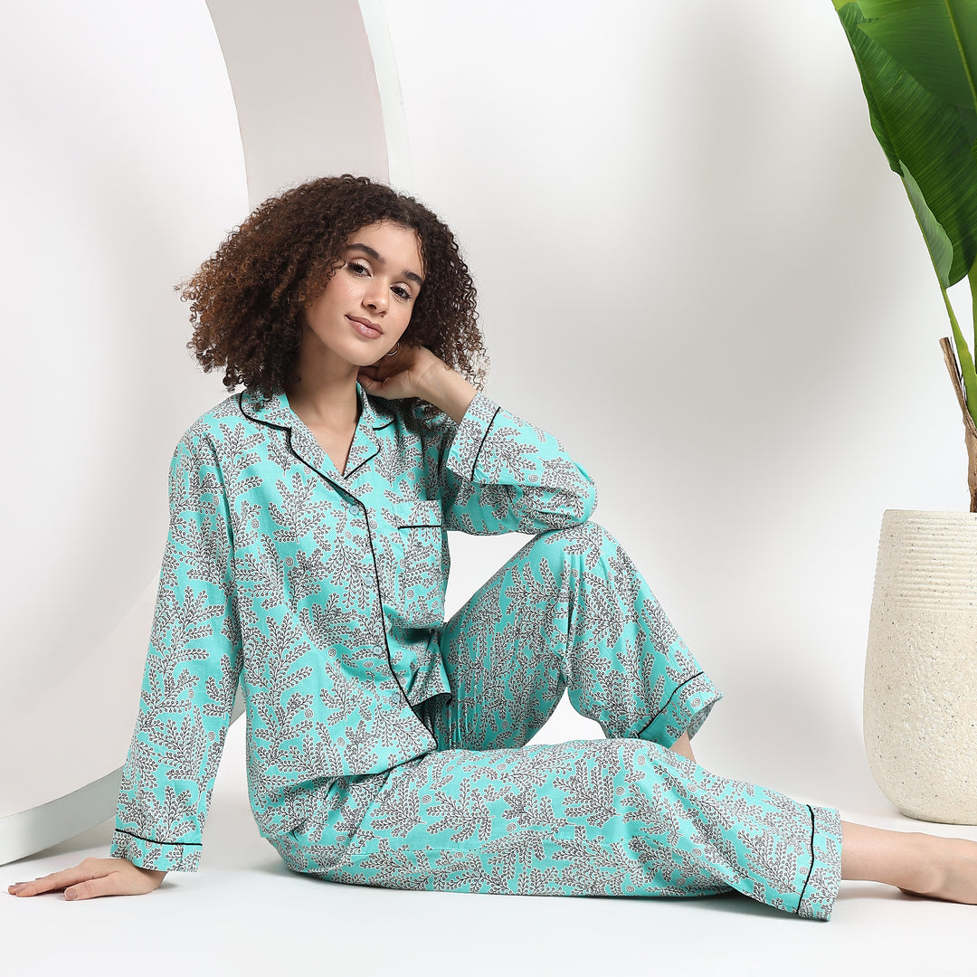 Women's cotton pajama set with floral print – soft & breathable nightwear