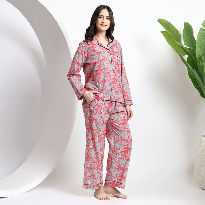 Full-length cotton pajama pants for women with elastic waistband and side pocket, designed for maximum comfort.