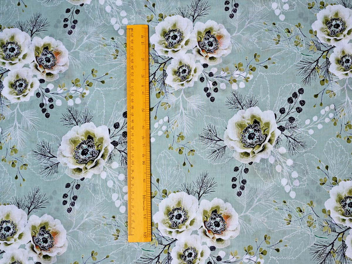 white green flowers print pattern