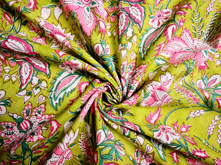 Floral print cotton for apparel
