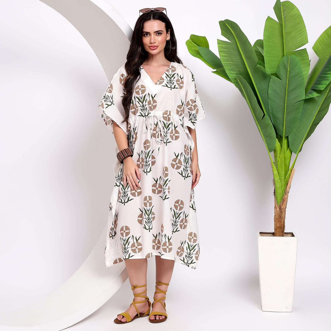 indian cotton block print dress NEW Hand block printed, cotton maxi dress . Hand printed on the softest Indian cotton with balloon sleeve and tie front detail. #maxidress #springfashon #cottondress #millandhen #blockprintdress