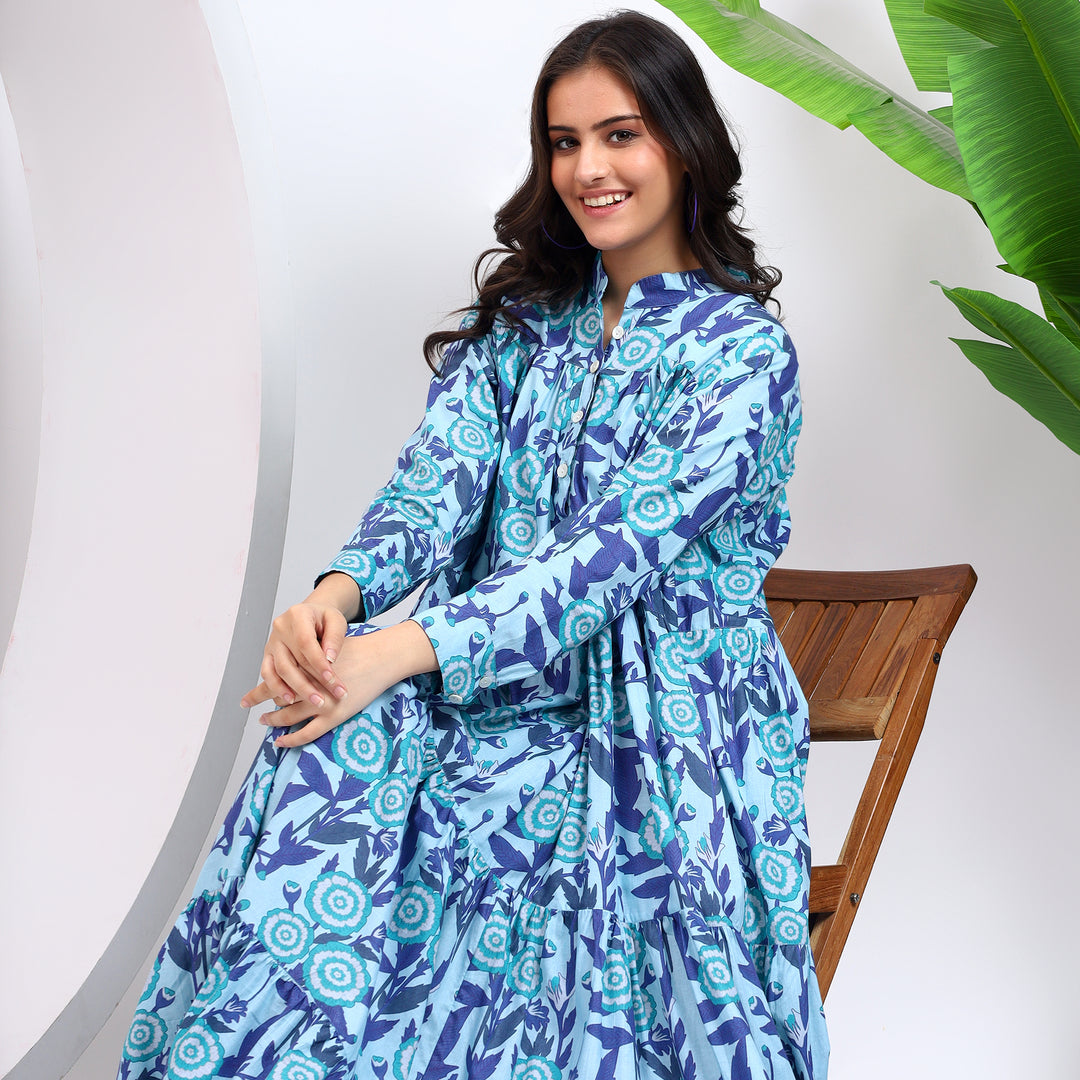 Full-length blue abaya dress for women with flowy pattern