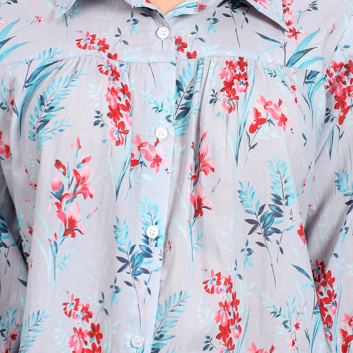 Pleated pattern design on a floral shirt for a stylish, feminine touch