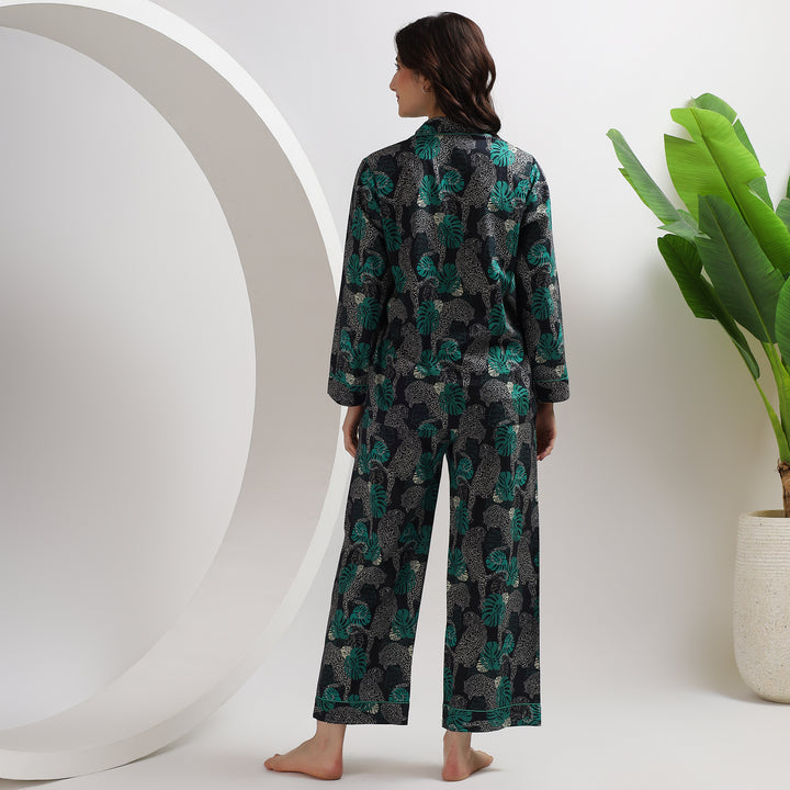 Soft cotton leopard print pajamas – stylish PJ set for women
