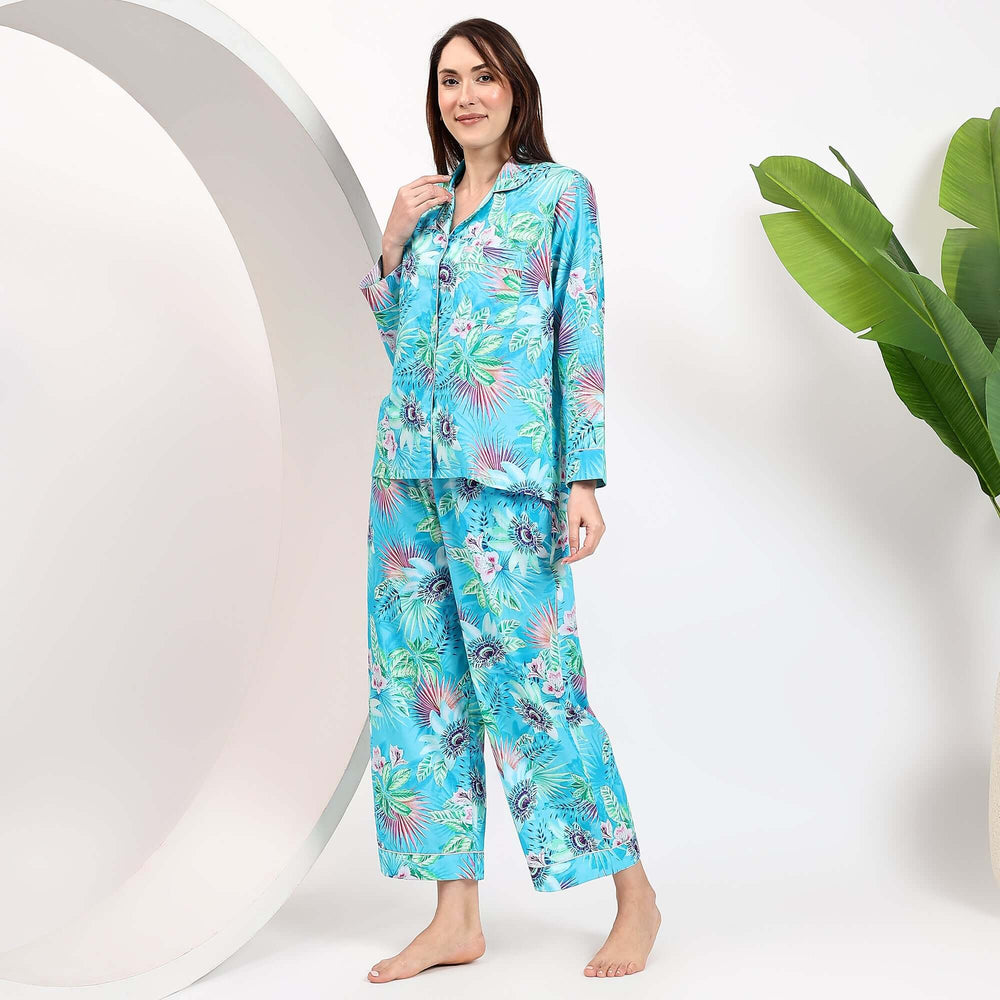 Indian cotton pajamas for women in tropical prints, featuring a relaxed fit and vibrant blue colors.