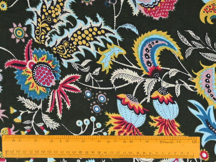 paisley floral cotton fabric close up - indian printed paisley fabric