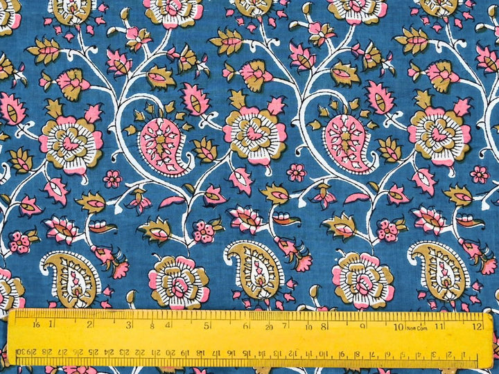 80 GSM lightweight cotton fabric for dressmaking, quilting, and crafts