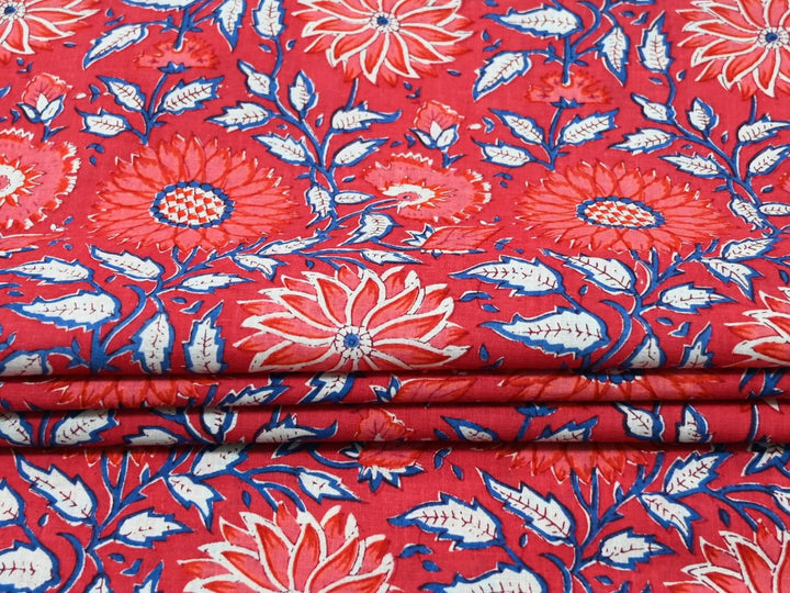 80 GSM lightweight cotton fabric for table runners, placemats, and napkins