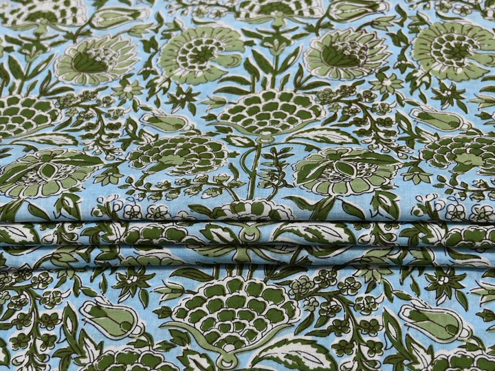 80 GSM quilting-weight cotton fabric for quilts, patchwork, and fat quarters