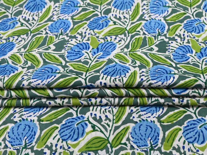 80 GSM quilting-weight cotton fabric for quilts, patchwork, and fat quarters