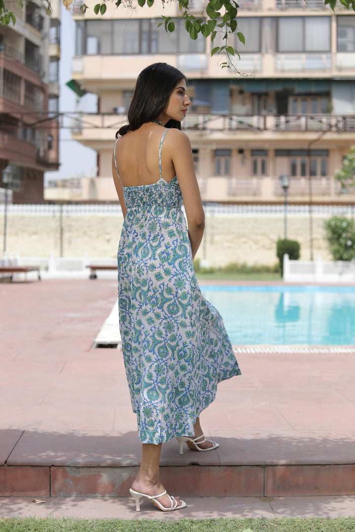 Bold Look in Backless Deep Neck Cotton Maxi Dress